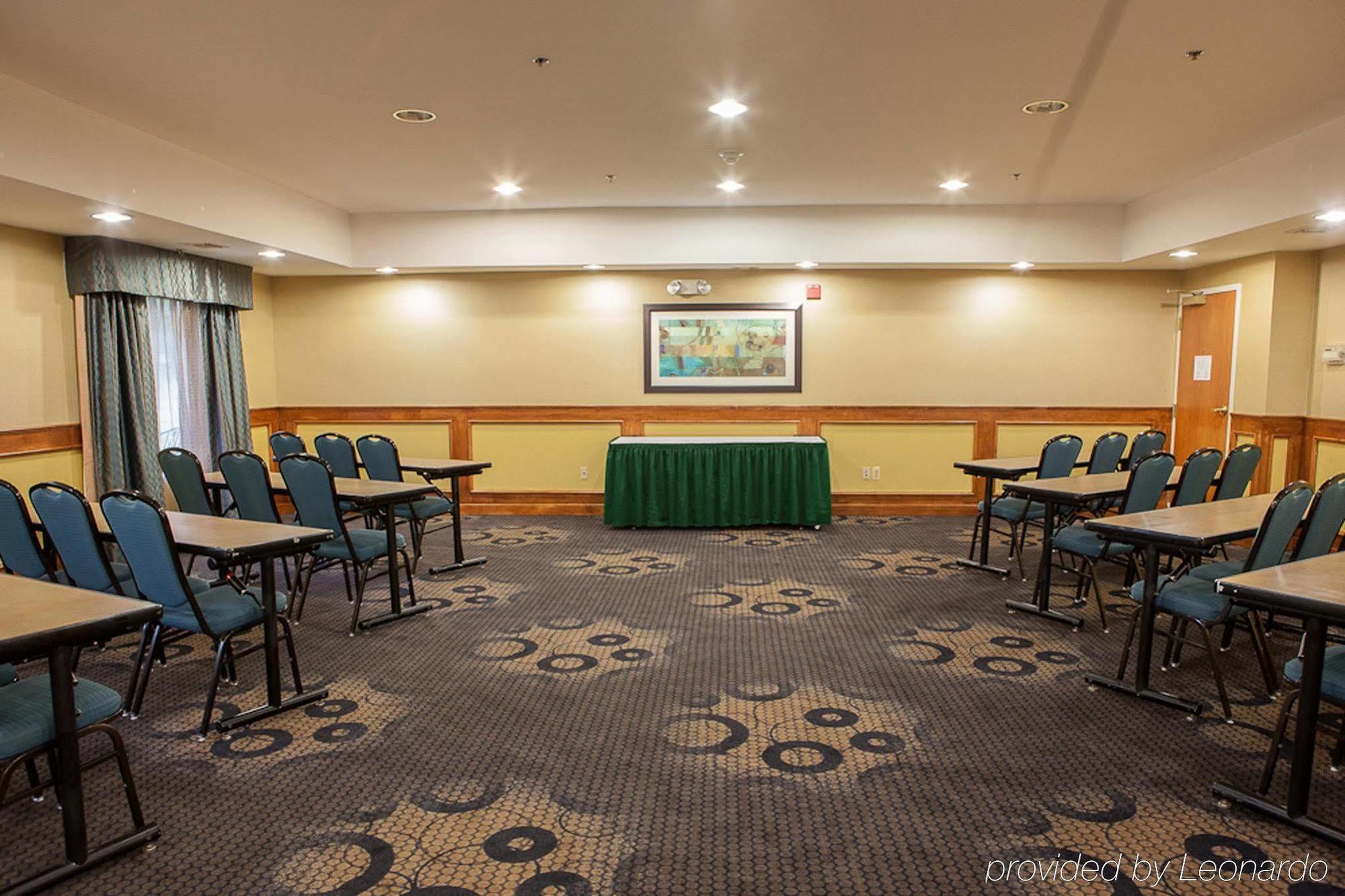 Holiday Inn Express Hotel & Suites Canton By Ihg Exterior photo